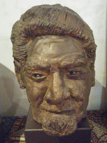 Sculpture intitulée "Père Igor- résine" par Danièle Vuillemin-Coq, Œuvre d'art originale, Résine