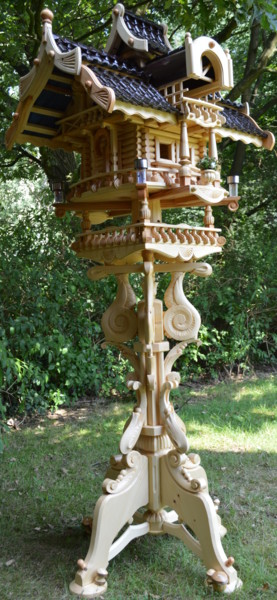 Artesanato intitulada "Luxury Birdhouse" por Waldemar Engelowski, Obras de arte originais