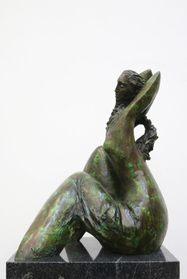 Sculpture titled "Spring awakening" by Wiktor Kopacz, Original Artwork, Bronze