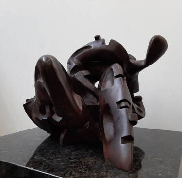 Escultura intitulada "Echoes of Supremati…" por Wiktor Kopacz, Obras de arte originais, Bronze