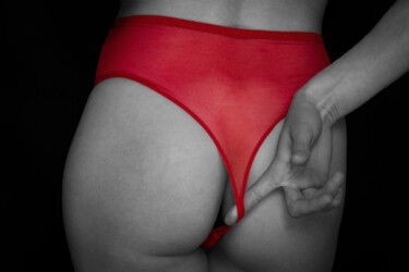 Digitale Kunst getiteld "Red Panty III" door Winfried Hermann, Origineel Kunstwerk, Digitale fotografie