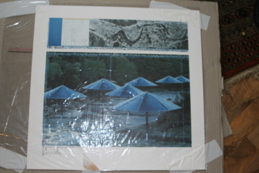 Painting titled "Christo - Umbrellas" by Wolfgang Heinemann, Original Artwork