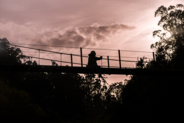 Fotografía titulada "silhouette of a gir…" por Xan Gasalla González-Redondo, Obra de arte original, Fotografía digital