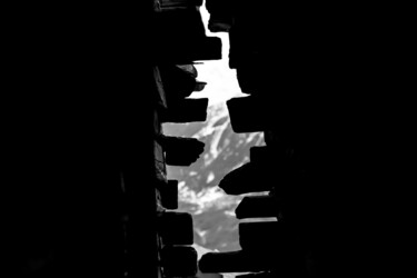 Photography titled "La Faille" by Xavier Lespinas, Original Artwork, Digital Photography Mounted on Aluminium