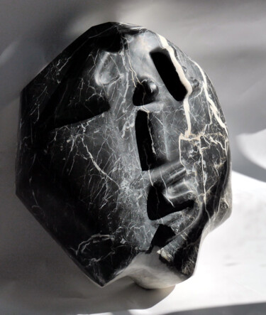 Скульптура под названием "Masque d'interpréta…" - Xavier Malbreil, Подлинное произведение искусства, Камень