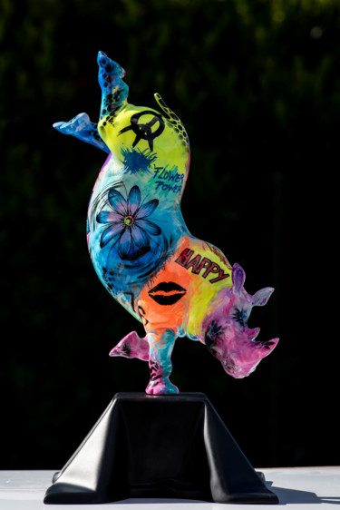Escultura titulada "Le Rhino danseur Hi…" por Xavier Wttrwulghe, Obra de arte original, Resina