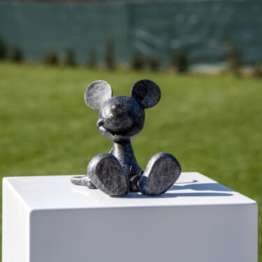 Sculpture titled "Mickey Stone Style" by Xavier Wttrwulghe, Original Artwork, Resin