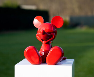 Sculpture intitulée "Mickey Assis RedL" par Xavier Wttrwulghe, Œuvre d'art originale, Résine
