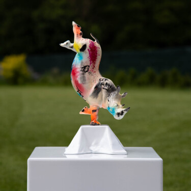 Скульптура под названием "Rhino Danseur32 art…" - Xavier Wttrwulghe, Подлинное произведение искусства, Смола