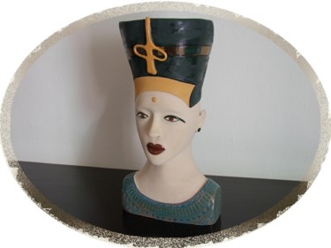 Sculpture titled "Nefertiti" by Xavier Jarry-Lacombe, Original Artwork, Terra cotta