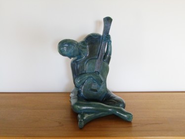 Sculpture intitulée "The Old Blind Guita…" par Xavier Jarry-Lacombe, Œuvre d'art originale, Terre cuite