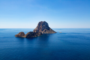 Es Vedra Photographie intitulée "Es Vedra" par Xavier D'Ambra, Œuvre d'art originale, Photographie numérique