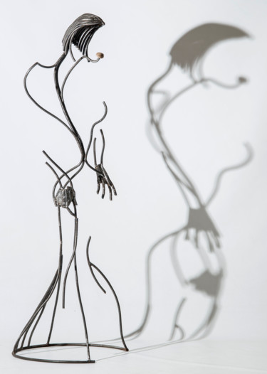 Sculpture intitulée "The Lady" par Yez, Œuvre d'art originale, Métaux