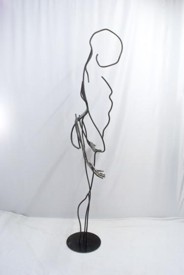Скульптура под названием "L'éveil, ou la prés…" - Yez, Подлинное произведение искусства, Металлы