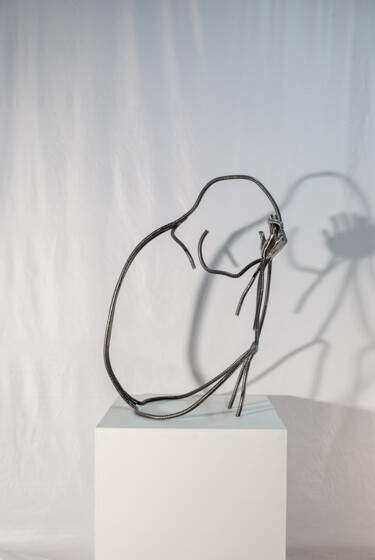 Sculpture intitulée "Le petit boudeur" par Yez, Œuvre d'art originale, Métaux