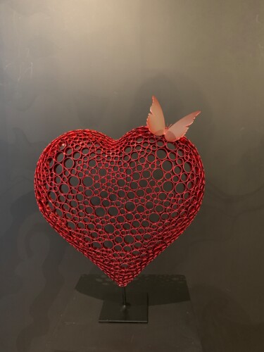 Sculpture intitulée "L’attrape-cœur" par Yohan Plu, Œuvre d'art originale, Métaux