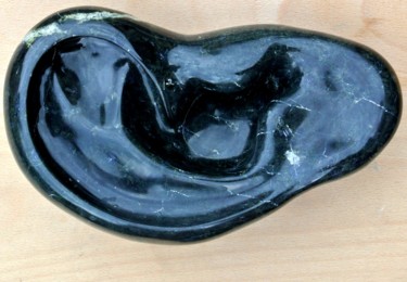 Rzeźba zatytułowany „Oreille de Serpenti…” autorstwa Atelier Art Et Artisanat, Oryginalna praca, Kamień