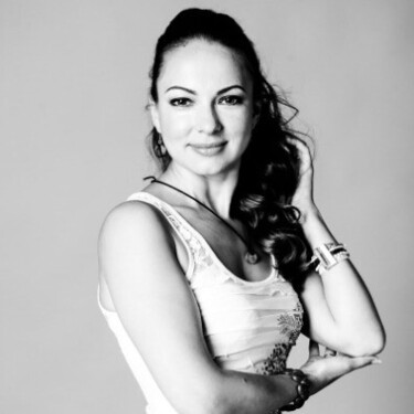 Yulia Pelevina Foto de perfil Grande