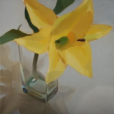 Schilderij getiteld "Yellow Lily in a Gl…" door Yuri Tayshete, Origineel Kunstwerk, Olie Gemonteerd op Frame voor houten bra…