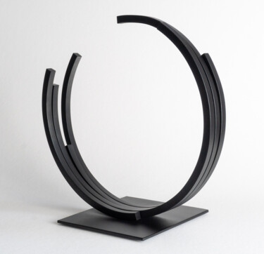 Skulptur mit dem Titel "***Broken Circle**" von Yuriy Kraft, Original-Kunstwerk, Metalle