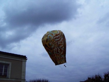 Installazione intitolato "La montgolfière emp…" da Zampo, Opera d'arte originale