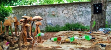Скульптура под названием "Festival des Murs à…" - Zampo, Подлинное произведение искусства, Дерево