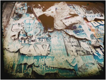 Photographie intitulée "Palimpsest of décom…" par Ze Raw Factory Photographer, Œuvre d'art originale, Photographie numérique