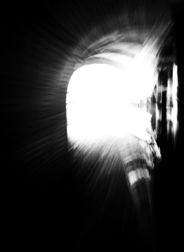 Photographie intitulée "End-of-Tunnel" par Zed Tomas Tom, Œuvre d'art originale, Photographie numérique