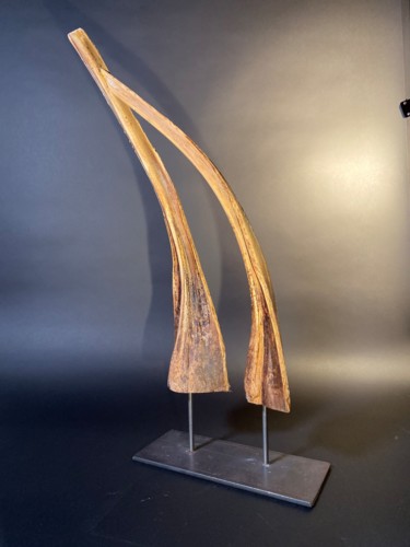 Skulptur mit dem Titel "Tribales in love" von Zenzivi Nora Yahiaoui, Original-Kunstwerk, Holz