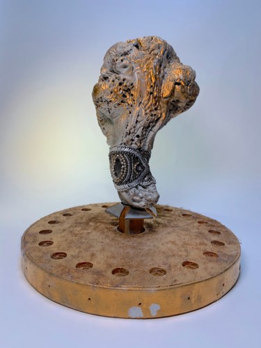 Sculpture intitulée "Le dernier des homm…" par Zenzivi Nora Yahiaoui, Œuvre d'art originale, Bois