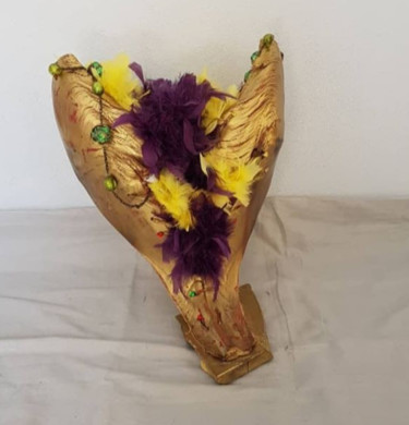 Sculpture titled "Frou Frou" by Zenzivi Nora Yahiaoui, Original Artwork, Wood