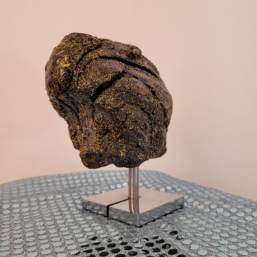 Скульптура под названием "Unknown" - Zenzivi Nora Yahiaoui, Подлинное произведение искусства, Камень