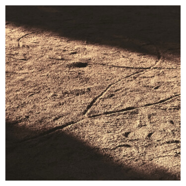 Photographie intitulée "traces in gravel" par Zheka Khalétsky, Œuvre d'art originale, Photographie non manipulée