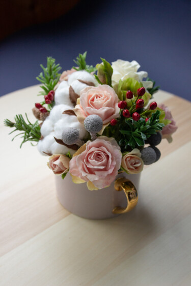 Sculpture intitulée "Winter flower arran…" par Ziarat Tavlueva, Œuvre d'art originale, Pâte polymère