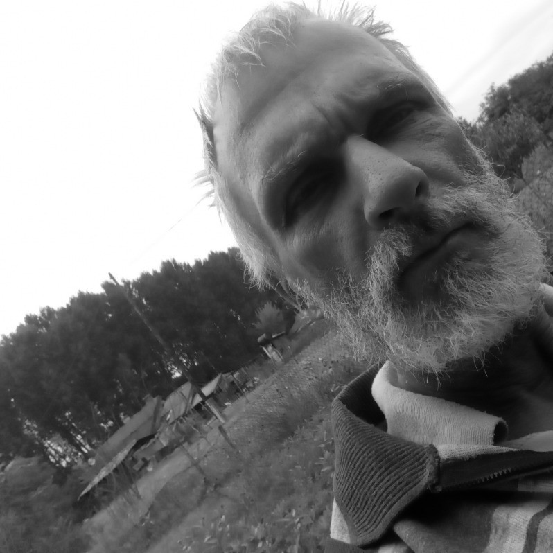 Atai Tai 8lian A Barotho - The artist at work