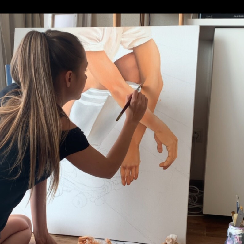 Alena Fisak - The artist at work