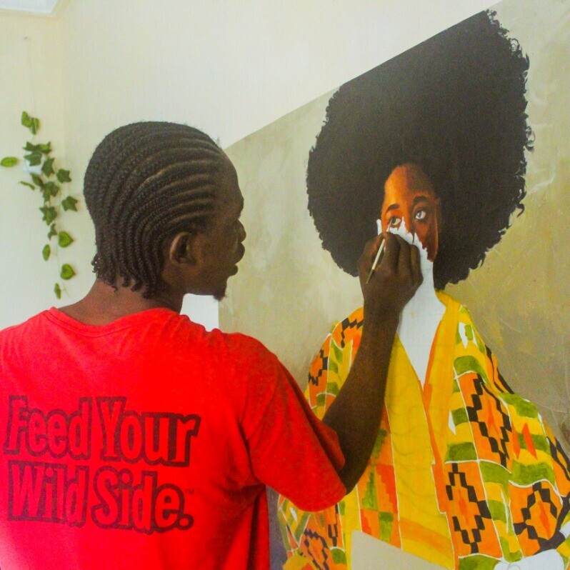 Aluu Prosper - The artist at work