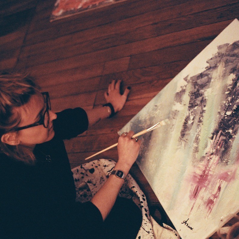 Ana Vdv - The artist at work