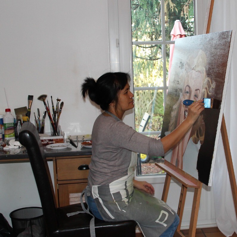 Anong Lopes - The artist at work