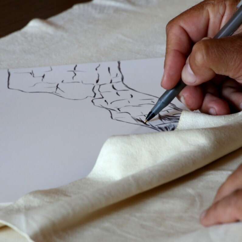 Aw Cerde - The artist at work