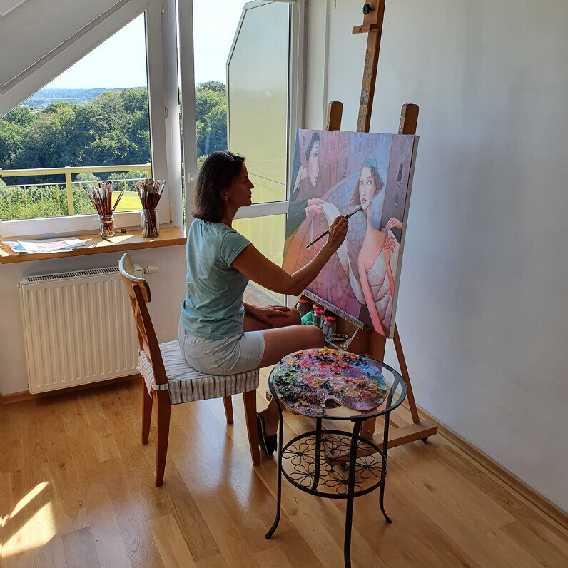 Beata Wrzesinska - The artist at work