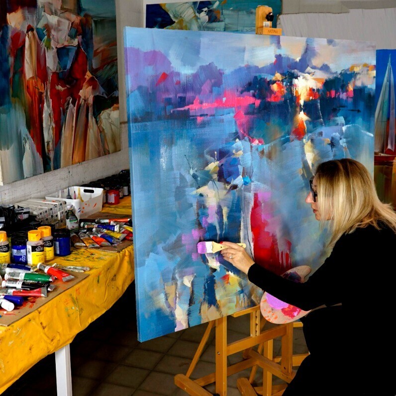 Clelia Molinari - The artist at work