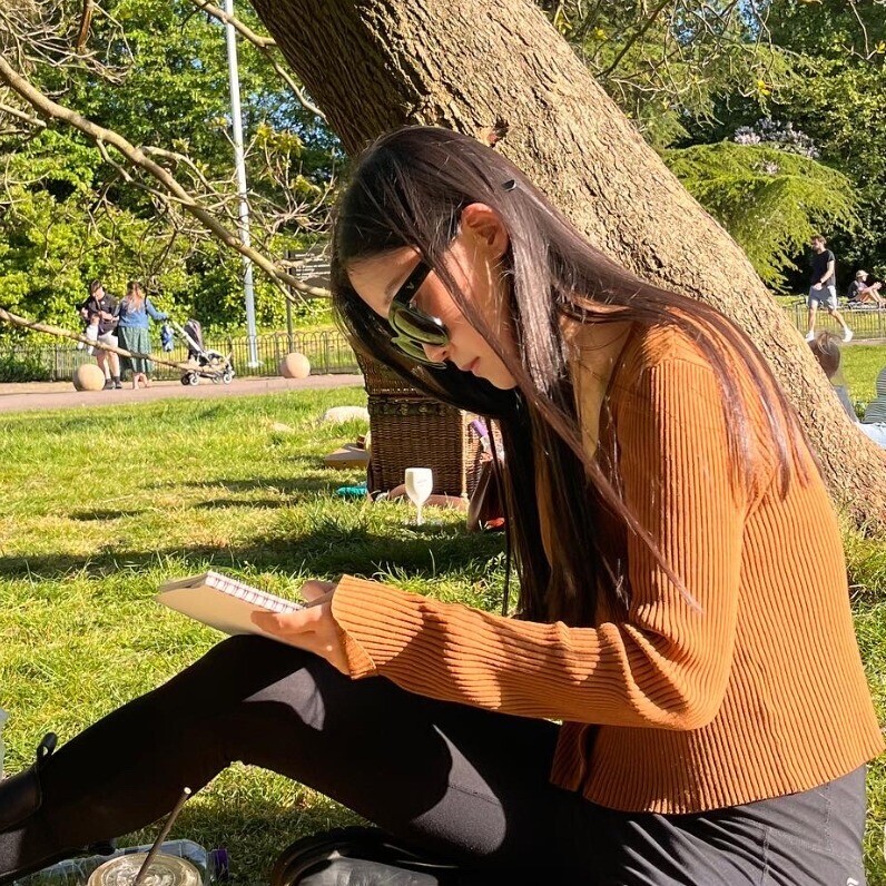 Kim Dahyun - The artist at work