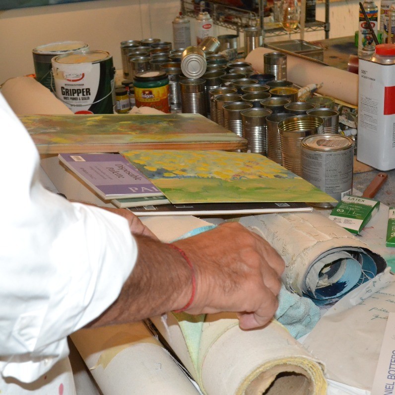 Daniel Bottero - El artista trabajando