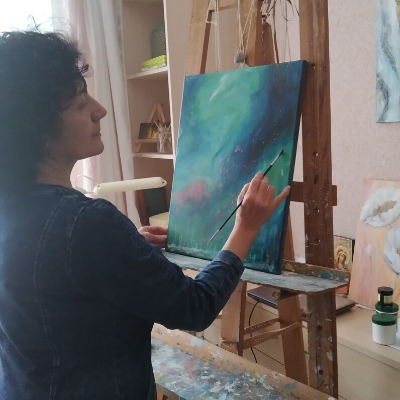 Elena Gerasimova - De kunstenaar aan het werk