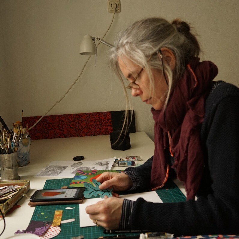 Elena Osuna - The artist at work