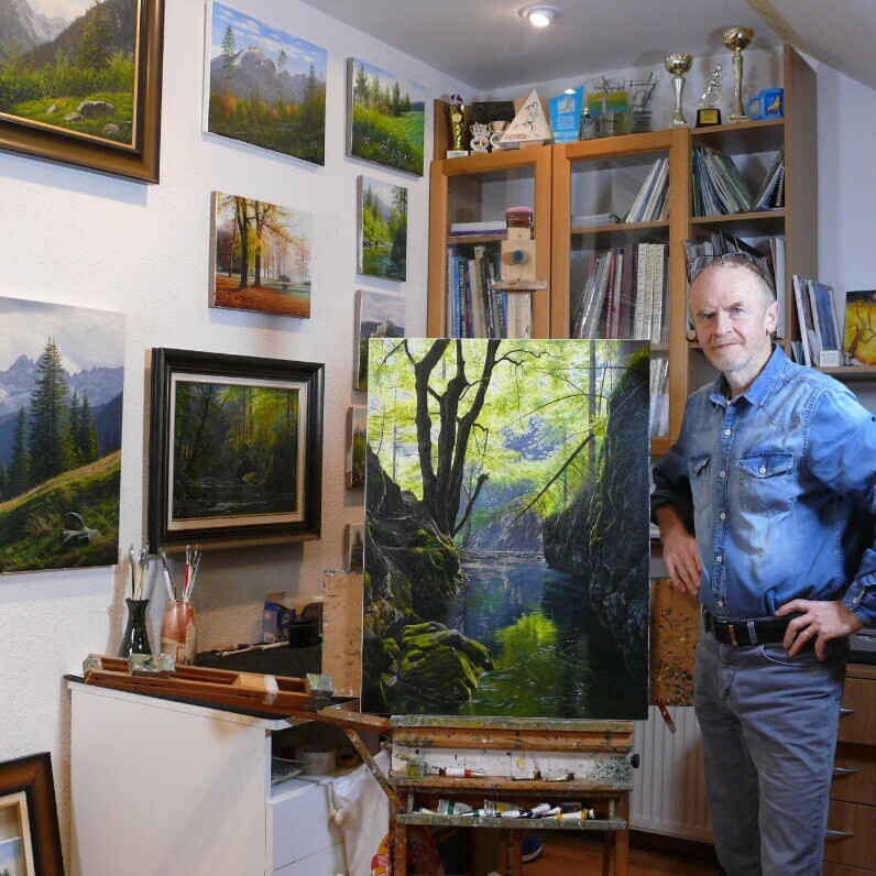 Emil Mlynarcik - The artist at work