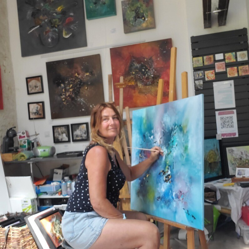 Frédérique Chabin-Rivière - The artist at work