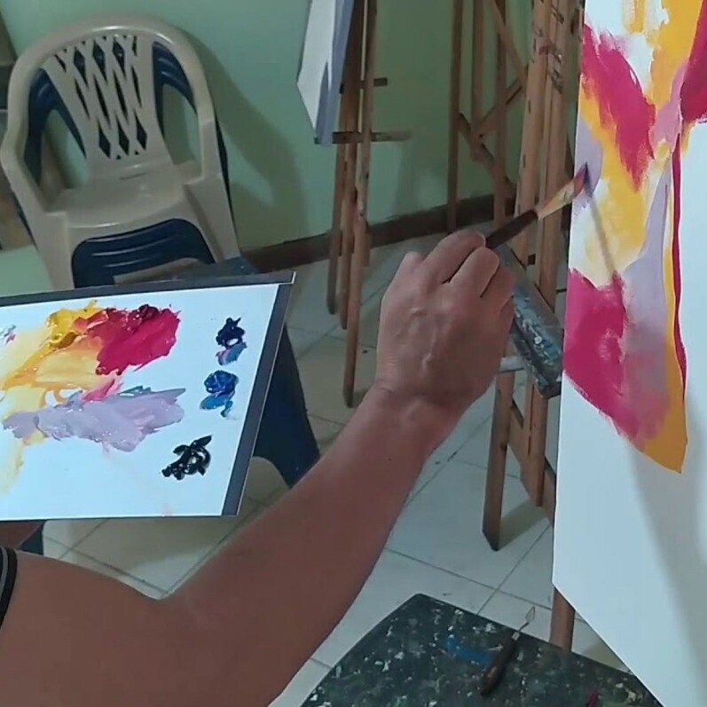 Gilberto Enciso - El artista trabajando
