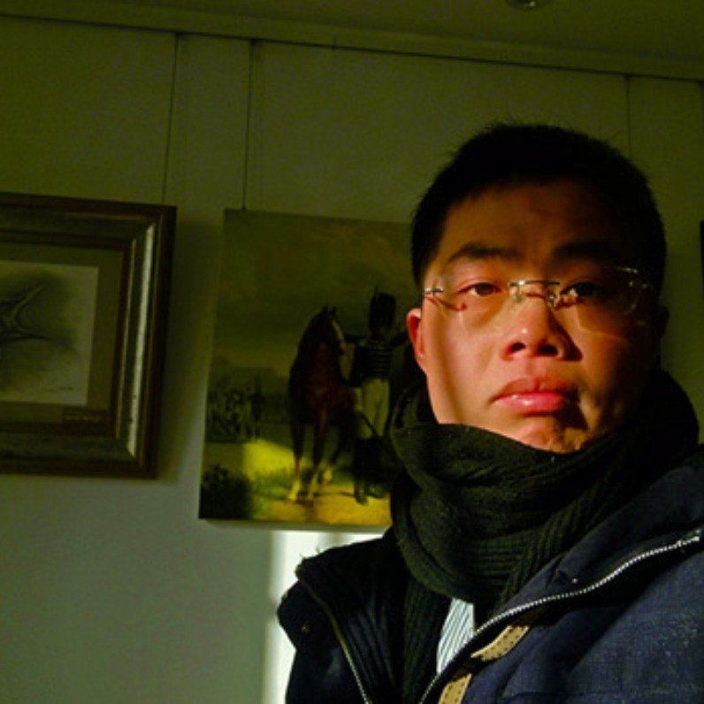Hongtao Huang - The artist at work